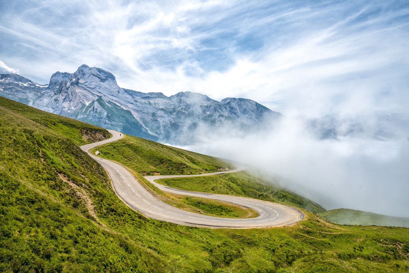 bendy road