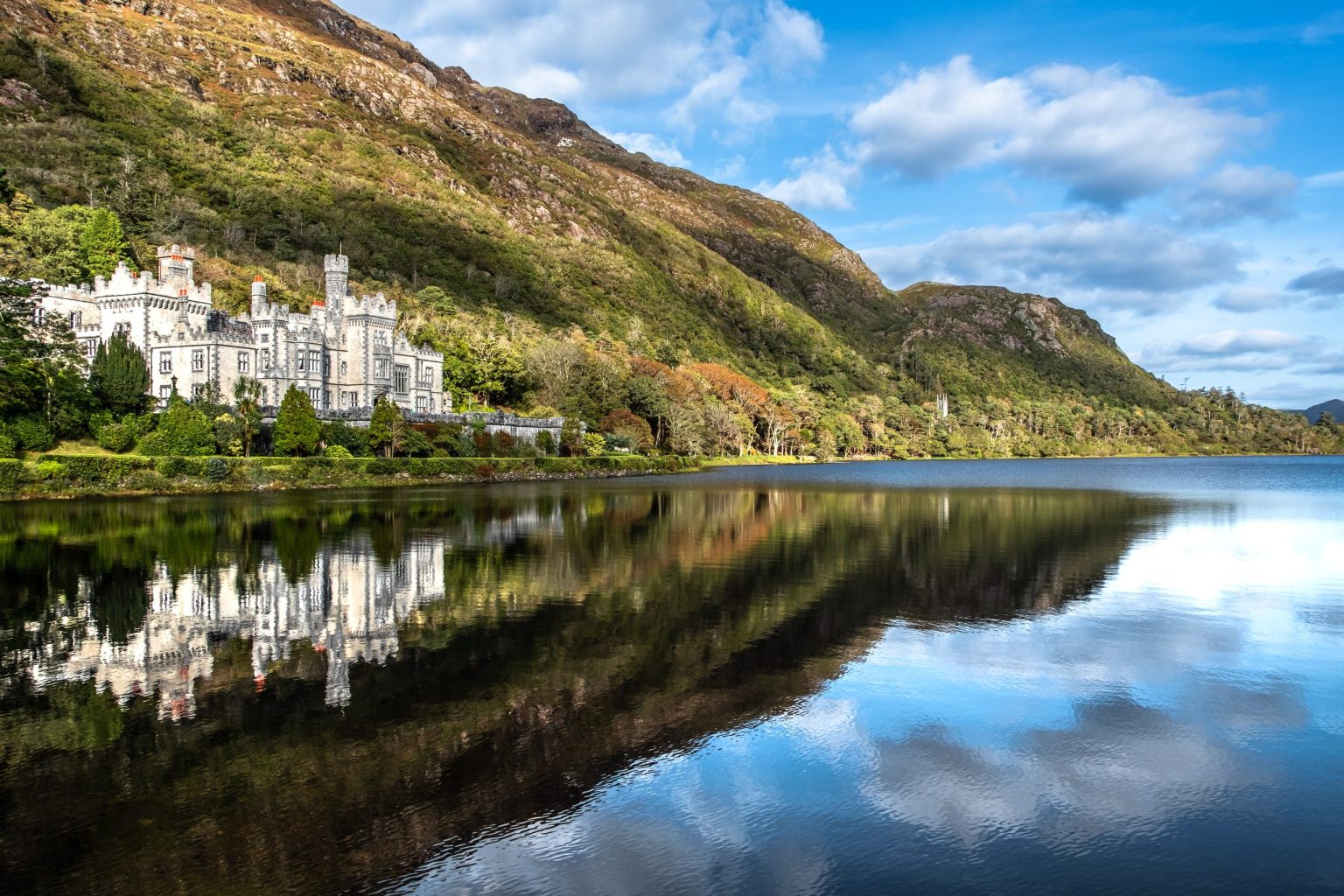 Kylemore Abbey, Connemara