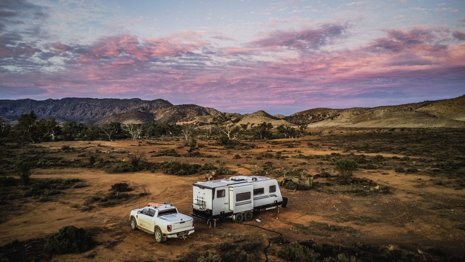 4x4 and caravan camped in the Australian outback