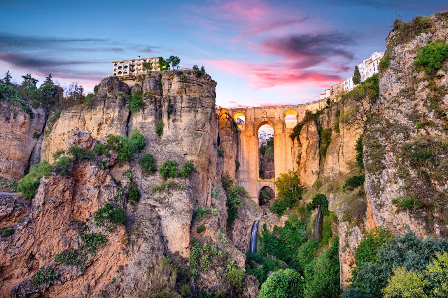 Puente Nuevo bridge spanning the El Tajo gorge in Ronda