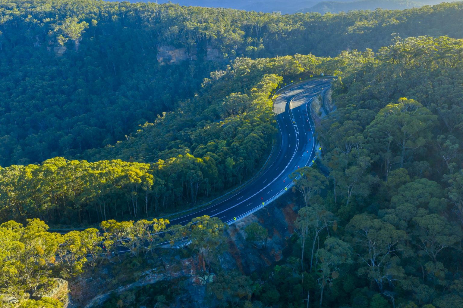 The Great Western Highway at Victoria Pass in the Blue Mountains, from the air